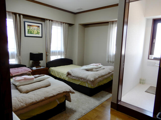 2階洋間 ゲストルームとして利用可 ウィズバス