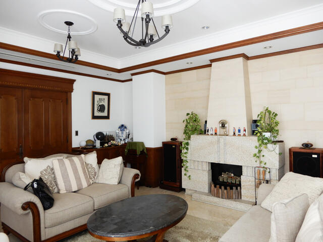 作り付けの暖炉