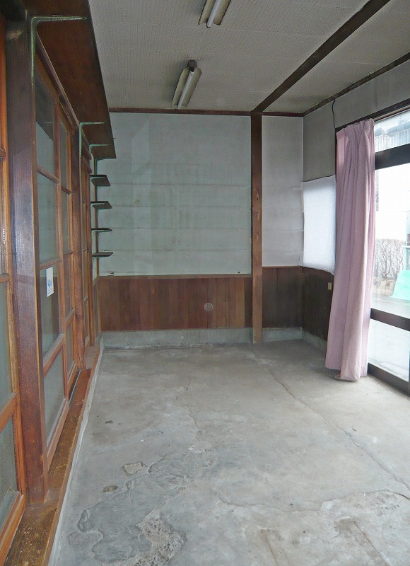 commercial 諏訪市湯の脇１丁目