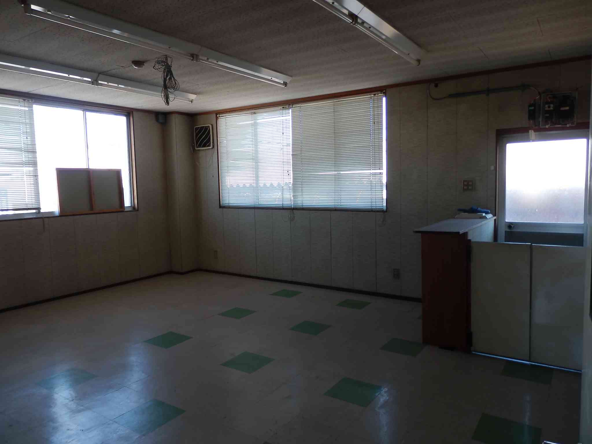 commercial 諏訪市大字中洲2834