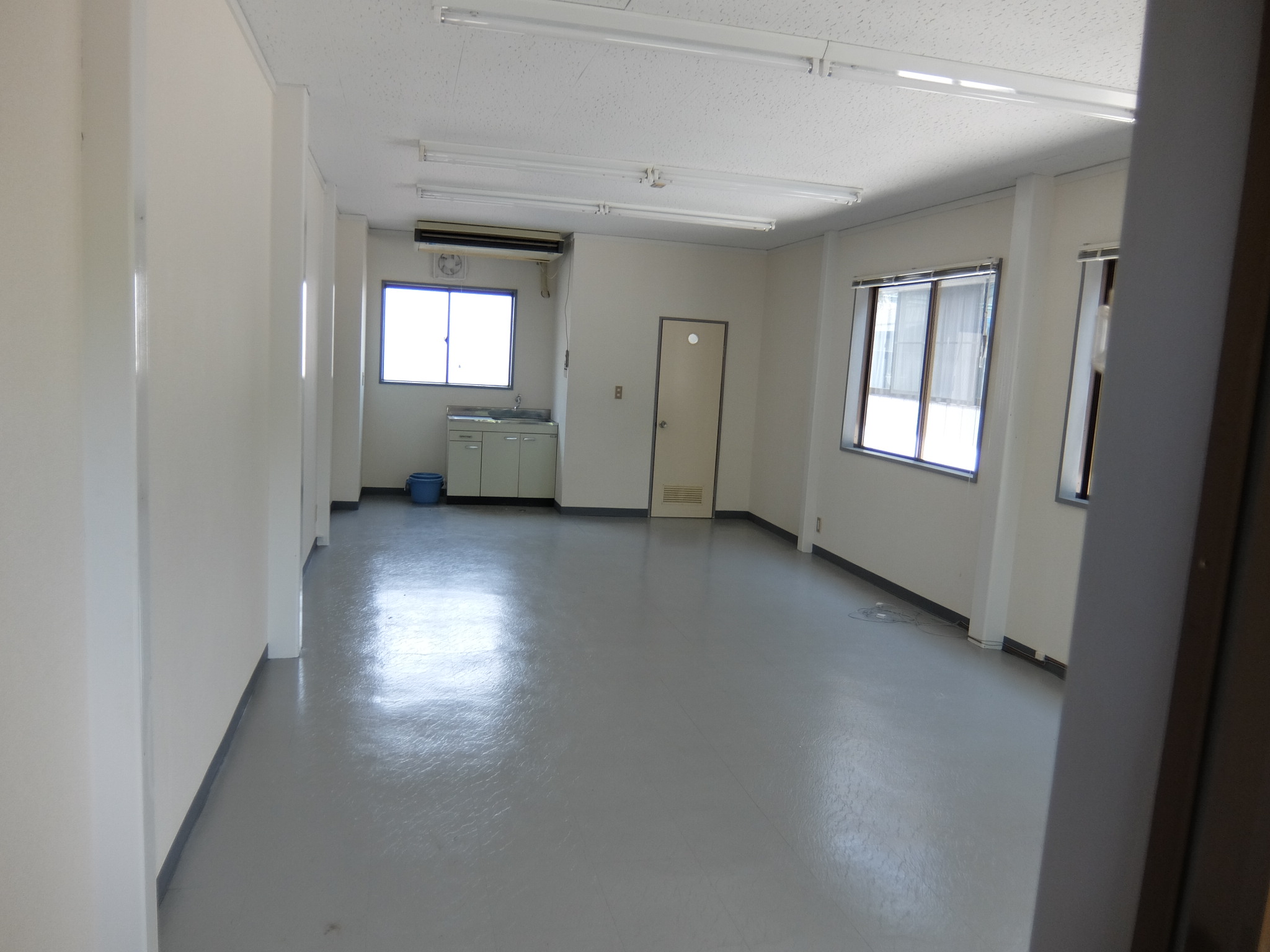 commercial 諏訪市大手１丁目11-3