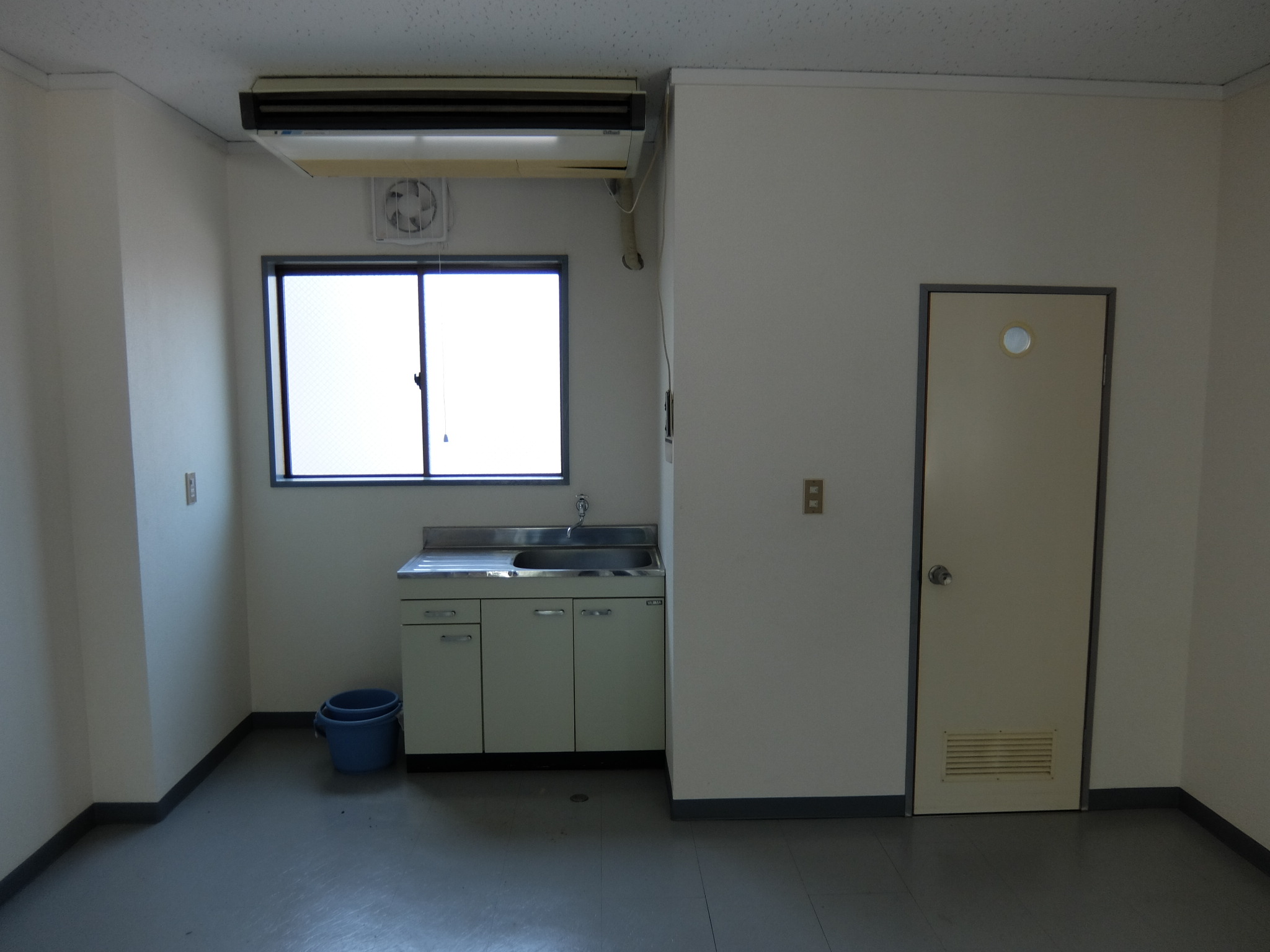 commercial 諏訪市大手１丁目11-3