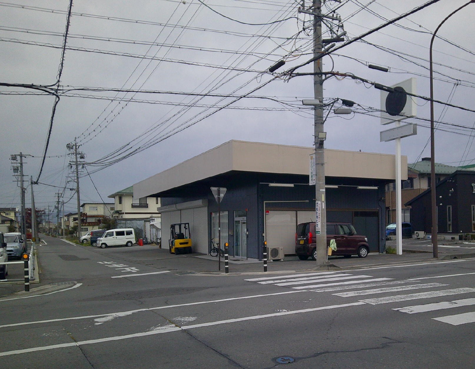 commercial 諏訪市上川２丁目2200-2