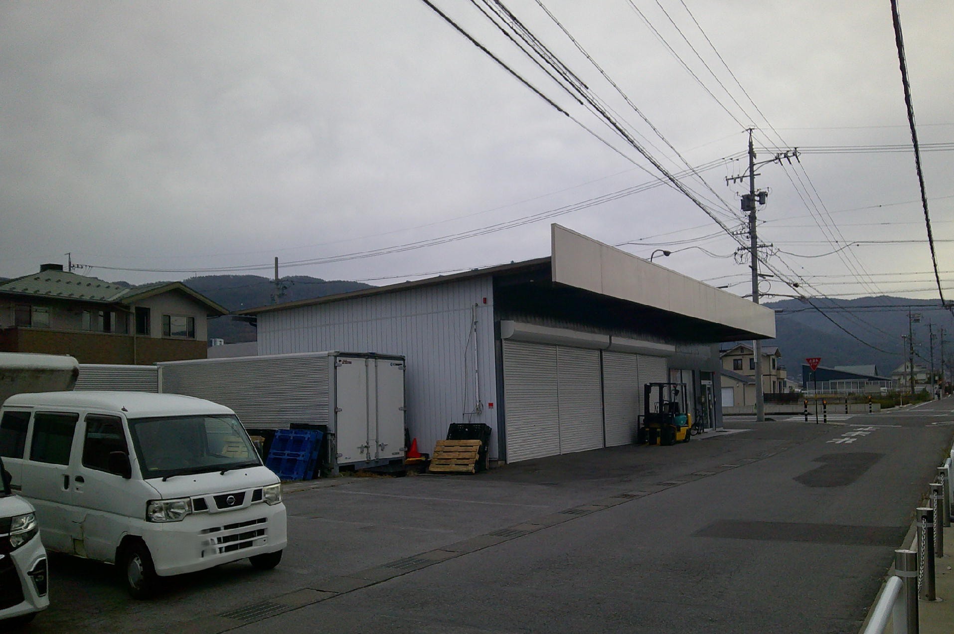 commercial 諏訪市上川２丁目2200-2