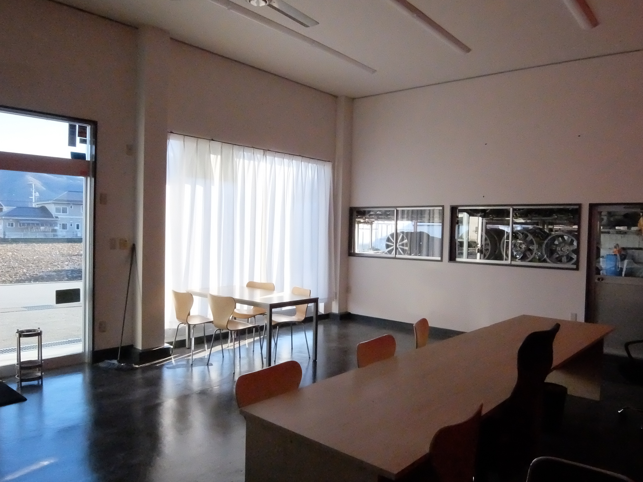 commercial 諏訪市上川２丁目2200-2