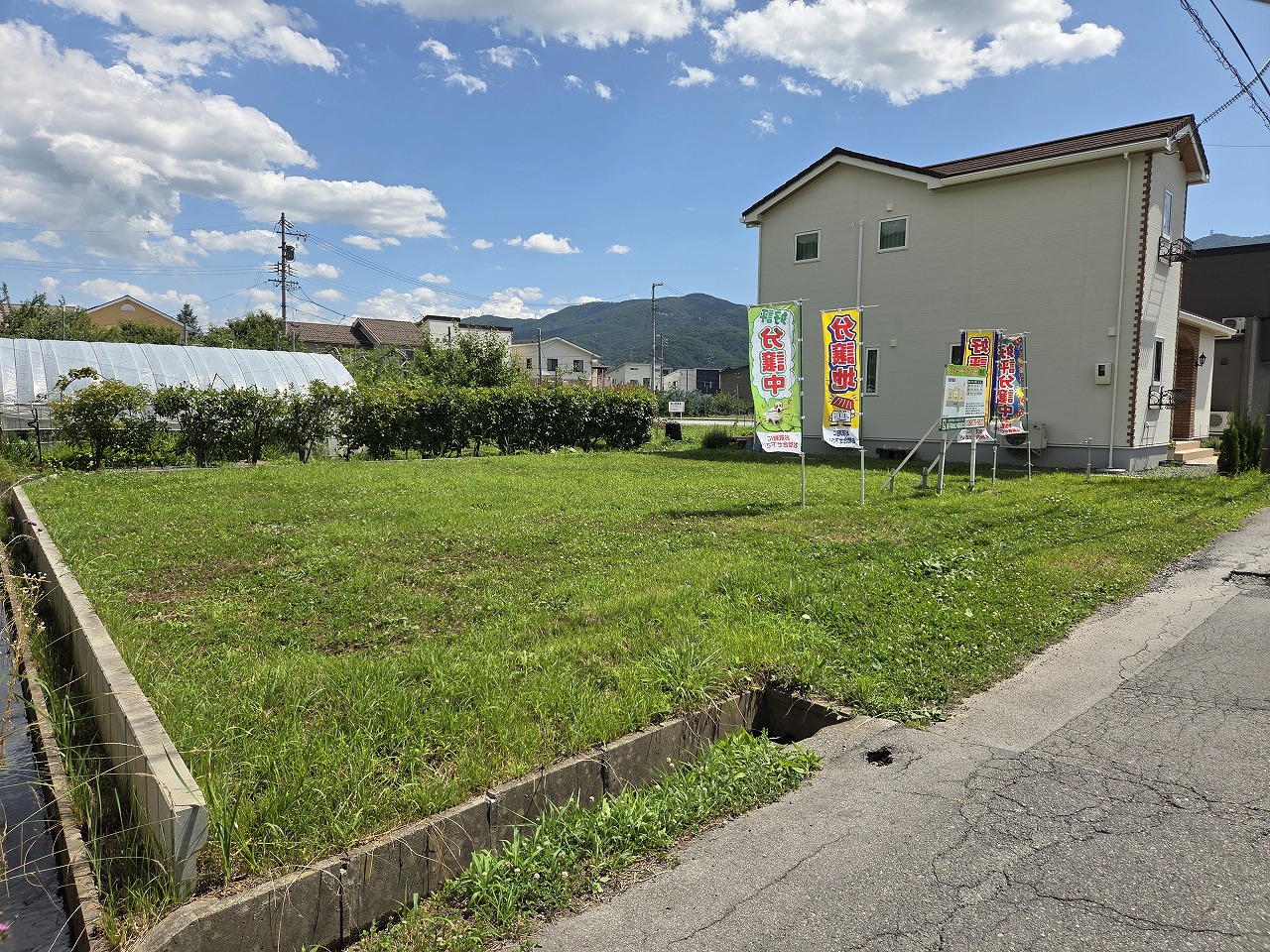 北側道路より